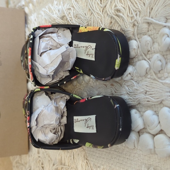 Vintage Havana NIB Betty Mule Black Floral - Picture 6 of 8